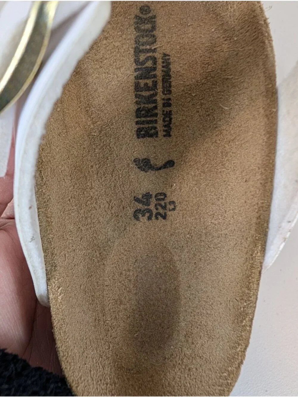 Birkenstock Gizeh flower kid's sandals with white thong feature size 3